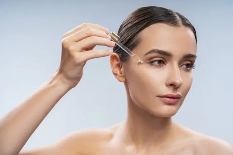 Benefits of Using Eye Serum & How It Helps in Reducing Wrinkles